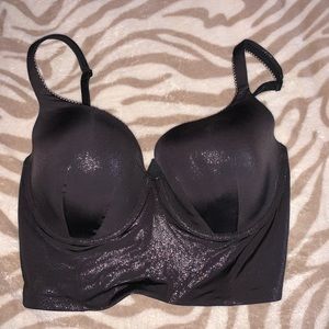 New without tags. VS Shiny black bra/bustier